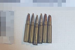 Aktualności Nielegalna broń, amunicja i zapalniki górnicze w domu 45-latka-56689