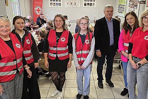 Dzień Chleba w Biłgoraju: PCK integruje i wspiera samotnych. Warto wyciągnąć rękę-57126