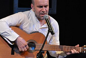 Andrzejki z kulturą w gminie Tereszpol: Spektakl „Lustra Andrzejkowej Nocy” i...-58584