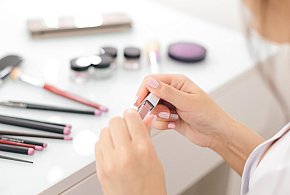 Nie używaj tych kosmetyków. GIS ostrzega przed produktami-58687