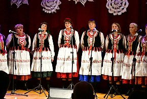 Złota Gwiazda Betlejemska zaświeciła w Obszy. Relacja z IV Konkursu Kolęd (FOTO)-60097