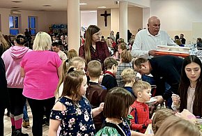 Karnawałowa moc atrakcji w Aleksandrowie. Dzieci opanowały parkiet!