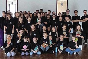 Rytm, ruch i integracja. Jak podopieczni KTT „Impuls” szlifowali formę