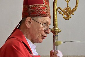 Rozmowa z biskupem Marianem Rojkiem: O znaczeniu Triduum Paschalnego dla wiernych