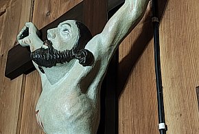 Konserwacja cennego krucyfiksu w Górecku Kościelnym