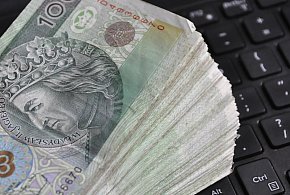 Chciała sprzedać auto, straciła 35 tys. zł