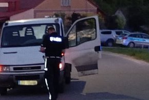 Wypadek w Tereszpolu. 10-latka wjechała rowerem pod Iveco