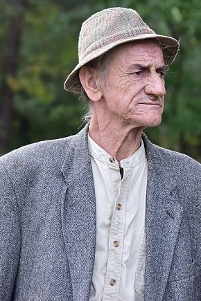 Żywa lekcja historii w Brodziakach: Pamięć o pacyfikacjach i walkach na Biłgorajszczyźnie-13908