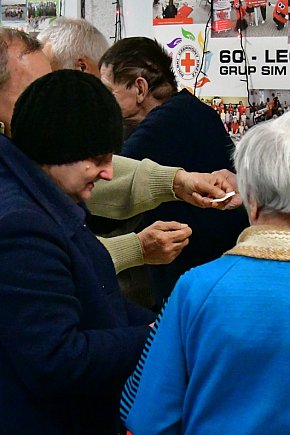 Wigilia otwarta dla każdego. Biłgorajski PCK zadbał, by każdy miał miejsce przy stole-14310