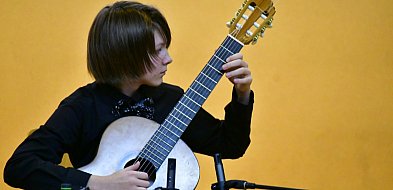 Gitary w świątecznym blasku: Nastrojowy koncert w PSM w Biłgoraju (FOTO)-59337