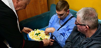 Wielkanocna radość w WTZ Biszcza. Lekcja pokory i serca od osób niepełnosprawnych