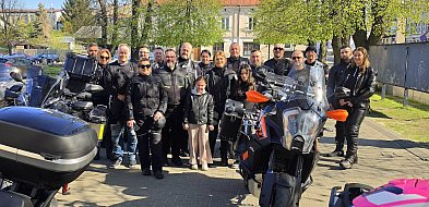 Ryk silników i modlitwa: Biłgorajscy motocykliści ruszyli na Jasną Górę