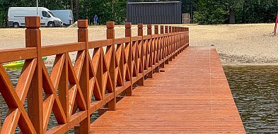 Nowy pomost nad Zalewem Bojary w Biłgoraju zaprasza plażowiczów
