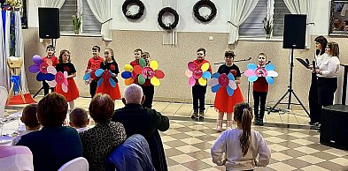 Aleksandrów. Obchody Dnia Babci i Dziadka