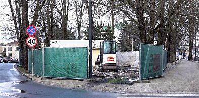 Skwer przy ul. Ogrodowej w przebudowie. Nowoczesna przestrzeń dla mieszkańców już