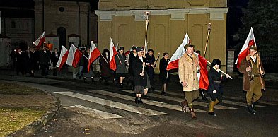 Pamięć, która łączy pokolenia. Relacja z uroczystości patriotycznych w Turobinie