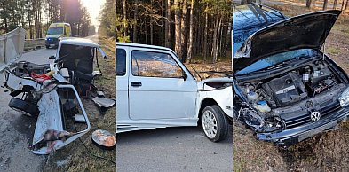 Po zderzeniu „maluch” rozpadł się na dwie części