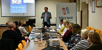 Cyfrowa rewolucja w Starostwie. NGO z powiatu biłgorajskiego uczą się pracy z AI