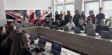 Ósmoklasiści opanowali „ONZ”! Relacja z Dni Otwartych