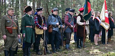 Śladami bohaterów 1863 roku. Relacja z V Rajdu Powstańczego Naklik - Łazory (FOTO)