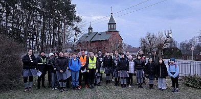 IV Harcerska Droga Krzyżowa z parafii św. Apostołów Piotra i Pawła (FOTO)