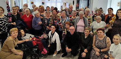 Świąteczne spotkanie w Domu Pomocy Społecznej w Dylach