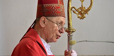 Rozmowa z biskupem Marianem Rojkiem: O znaczeniu Triduum Paschalnego dla wiernych