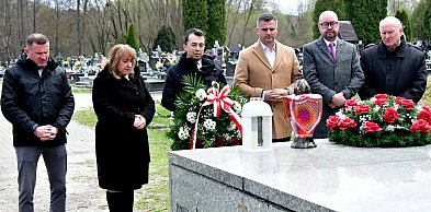 Cześć Ich Pamięci!. Powiat uczcił ofiary katastrofy smoleńskiej (FOTO)