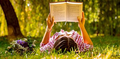 Między wiarą a kulturą - dlaczego literatura religijna wraca do łask także wśród ś