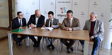 Powiat i gm. Józefów łączą siły, dla bezpieczeństwa na drogach powiatowych