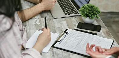 Co warto wiedzieć przed zakupem polisy przez internet?