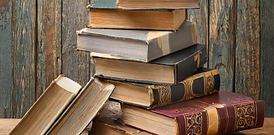 Drugie życie literatury. Jak mądrze odświeżyć domową bibliotekę i zyskać przestrze