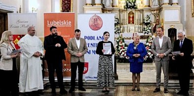 Obsza: Wokalny debiut Martyna Dybek, młodej instrumentalistki