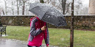 Pilne ostrzeżenie IMGW. Nadchodzą burze, silny wiatr i grad