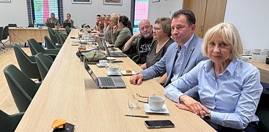 Nadleśnictwo Józefów po pożarze. Spotkanie zespołu kryzysowego