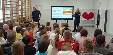 Policjanci z Biłgoraja z wizytą u uczniów. Ruszyła „Misja 112”