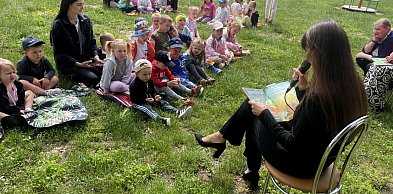 „Czytanie na Polanie”. Wyjątkowy piknik literacki w Aleksandrowie