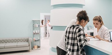 Funkcjonalna recepcja poradni medycznej – jak ją zaaranżować?