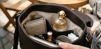 Jak wybrać idealne perfumy do torebki na co dzień?