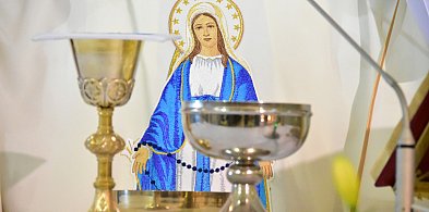 Wierni Biłgoraja na procesji. Kontynuacja XVIII-wiecznej tradycji franciszkańskiej-56796