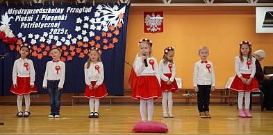 Od trzylatka do patrioty: Debiut I Międzyprzedszkolnego Przeglądu Pieśni...-57968