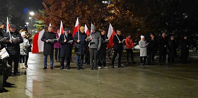 Patriotyczny głos na Placu Wolności: Mieszkańcy Biłgoraja na 11 listopada (FOTO)-58046