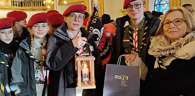 13. DSH „Pochodni” przejmuje ogień z betlejemskiej Groty-58986