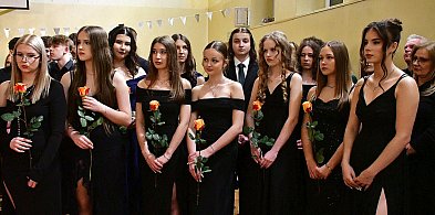 Bal ósmoklasistów w Szkole Podstawowej Nr 1 w Biłgoraju (FOTO)