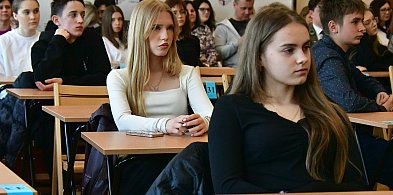 Ortograficzny „orzech” do zgryzienia. 25 lat tradycji dyktanda w RCEZ (FOTO)