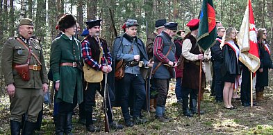 Śladami bohaterów 1863 roku. Relacja z V Rajdu Powstańczego Naklik - Łazory (FOTO)