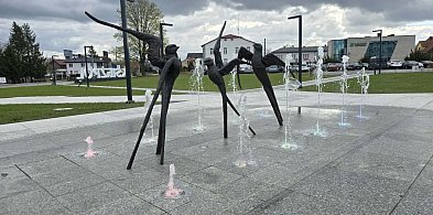 Jaskółki „przyleciały” do Księżpola! Nowa fontanna już cieszy mieszkańców