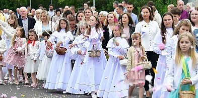 Chrystus Chleb Żywy dający życie światu. Boże Ciało w Biłgoraju FOTO, VIDEO
