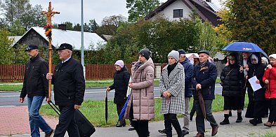 Korczów modlił się o pokój: Procesja różańcowa przez miejscowość (FOTO)-57003