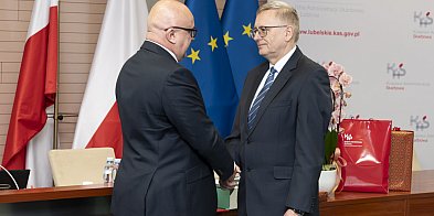 42 lata w służbie podatnikom. Naczelnik z Biłgoraja żeg